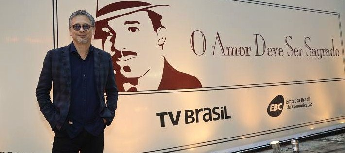 Zé Renato recebe músicos para, juntos, interpretarem clássicos do mestre Lupicínio Rodrigues.