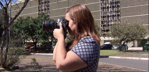 Joana França clicando Brasília.