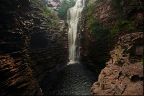 Foto de Rodrigo Galvão na Cachoeira do Buracão, em Ibicoara, na Bahia